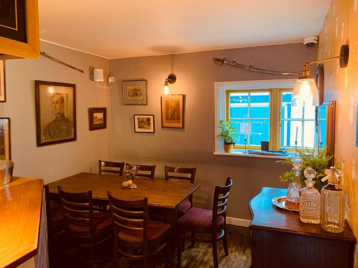 The Swan Inn Мидхерст Экстерьер фото