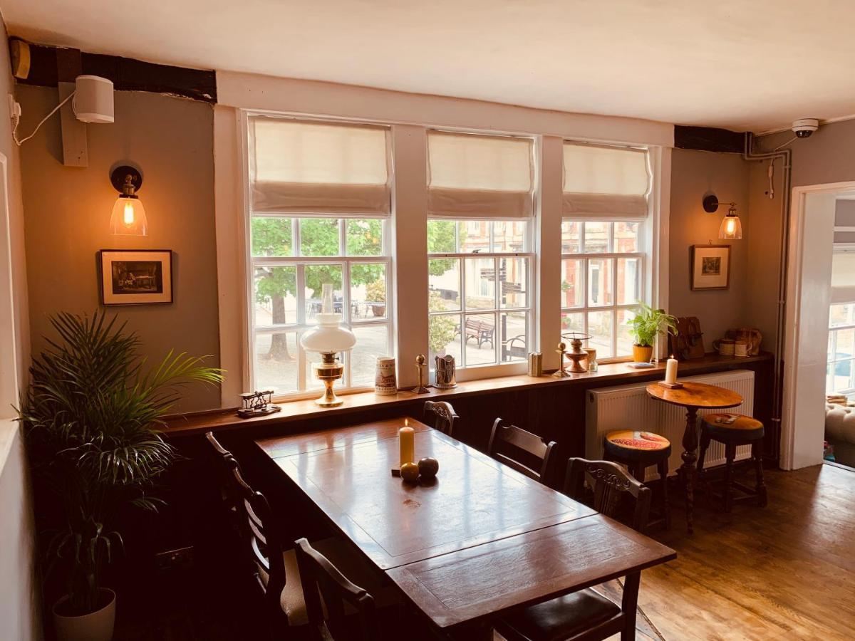 The Swan Inn Мидхерст Экстерьер фото